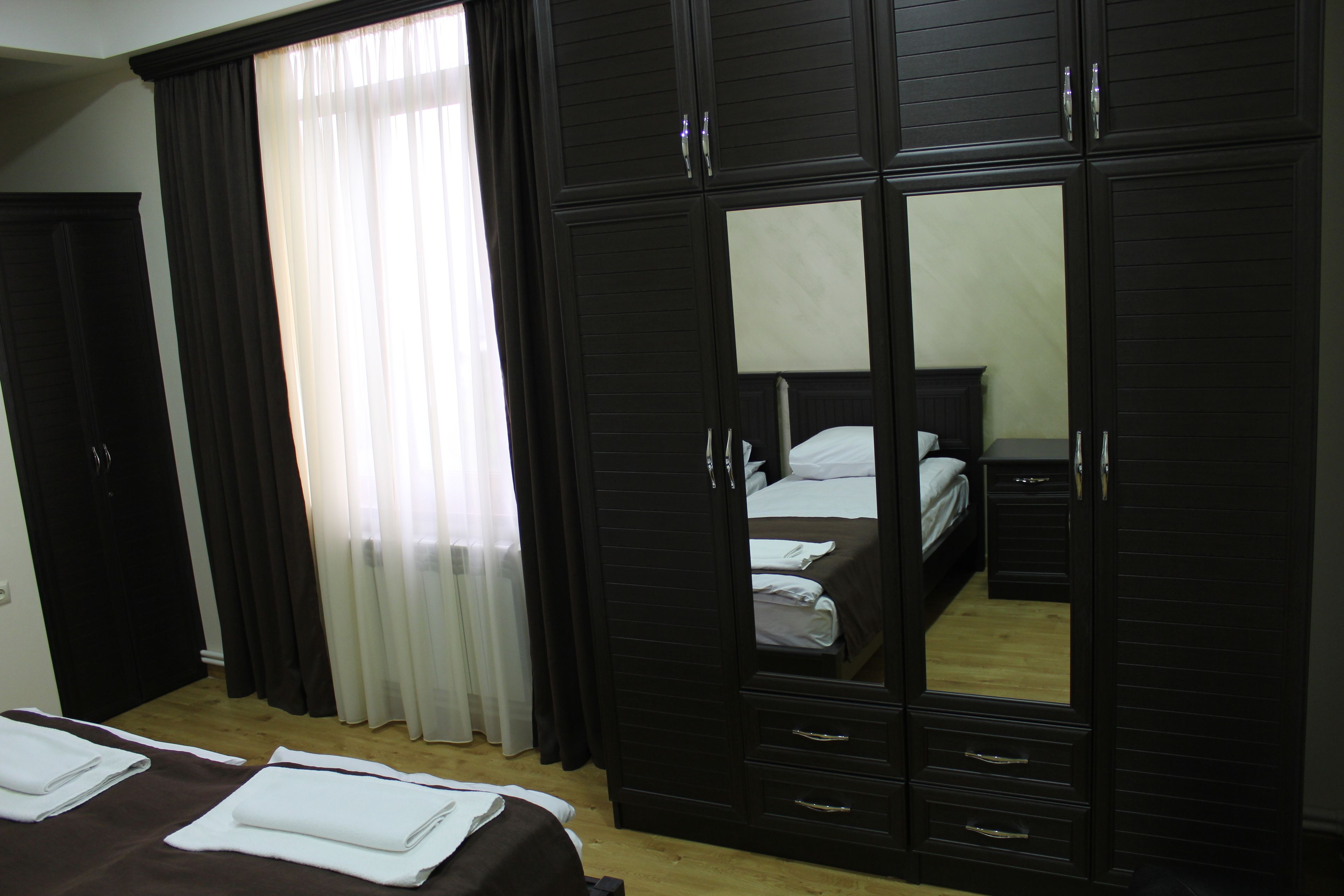 Standard Twin Room | Living area | LED TV