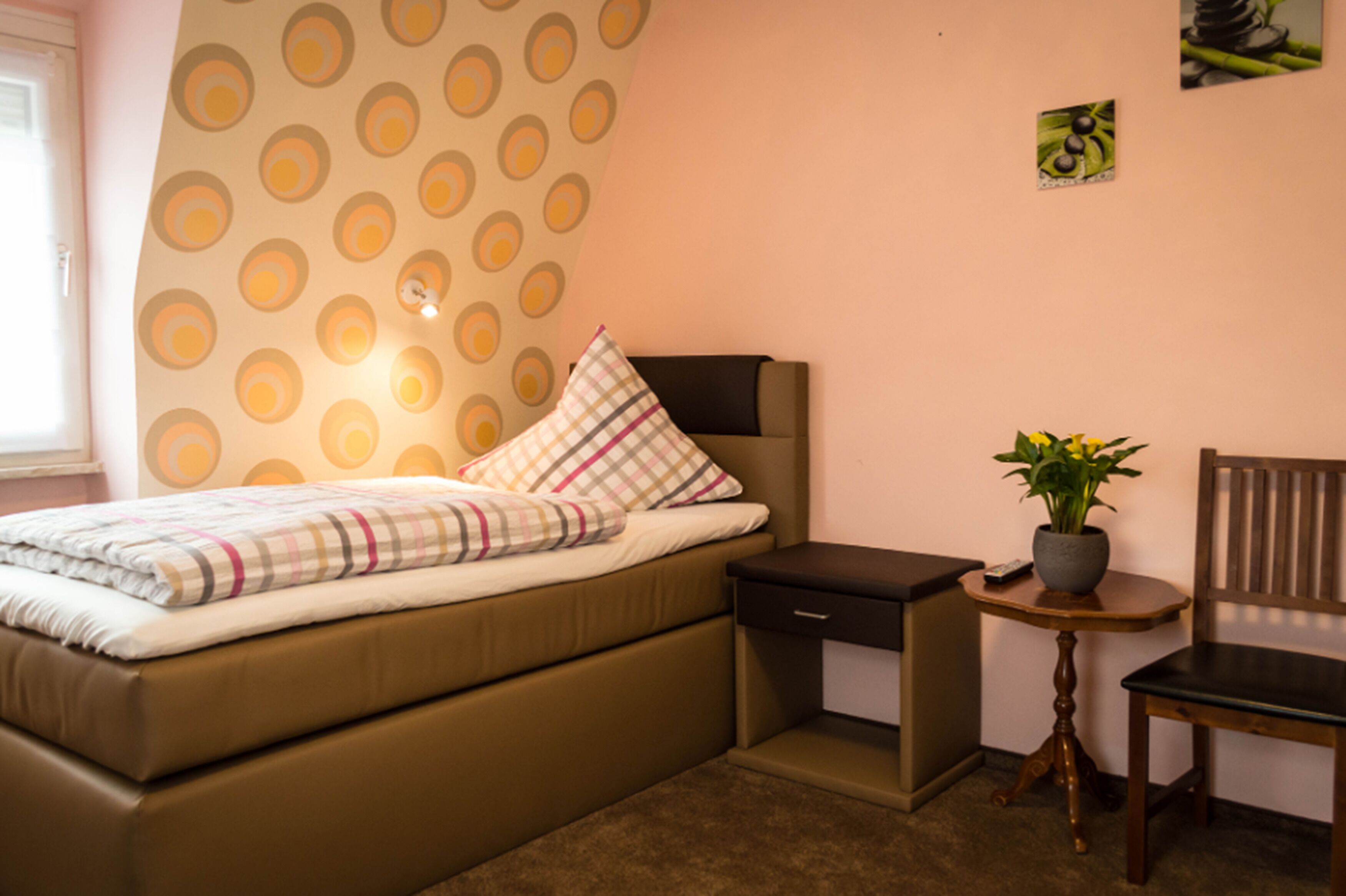 single room | iron/ironing board, rollaway beds, free wifi