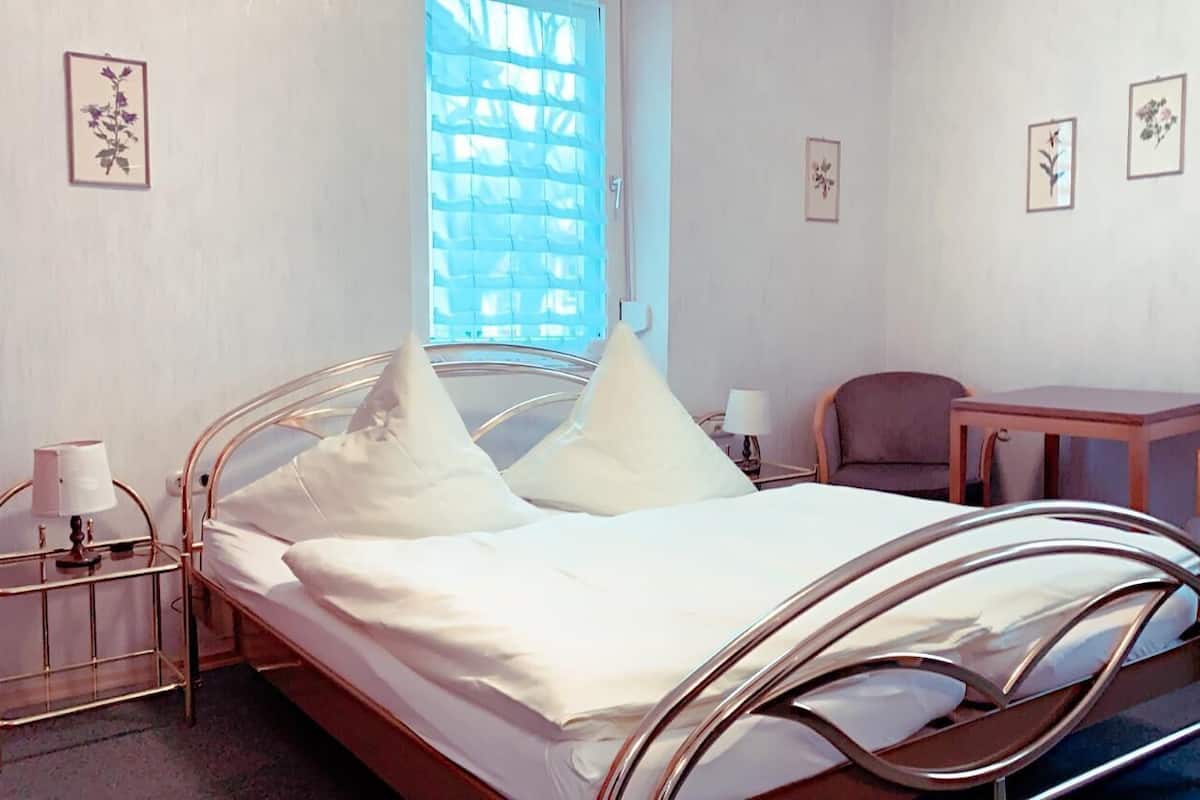 iron/ironing board, rollaway beds, free wifi