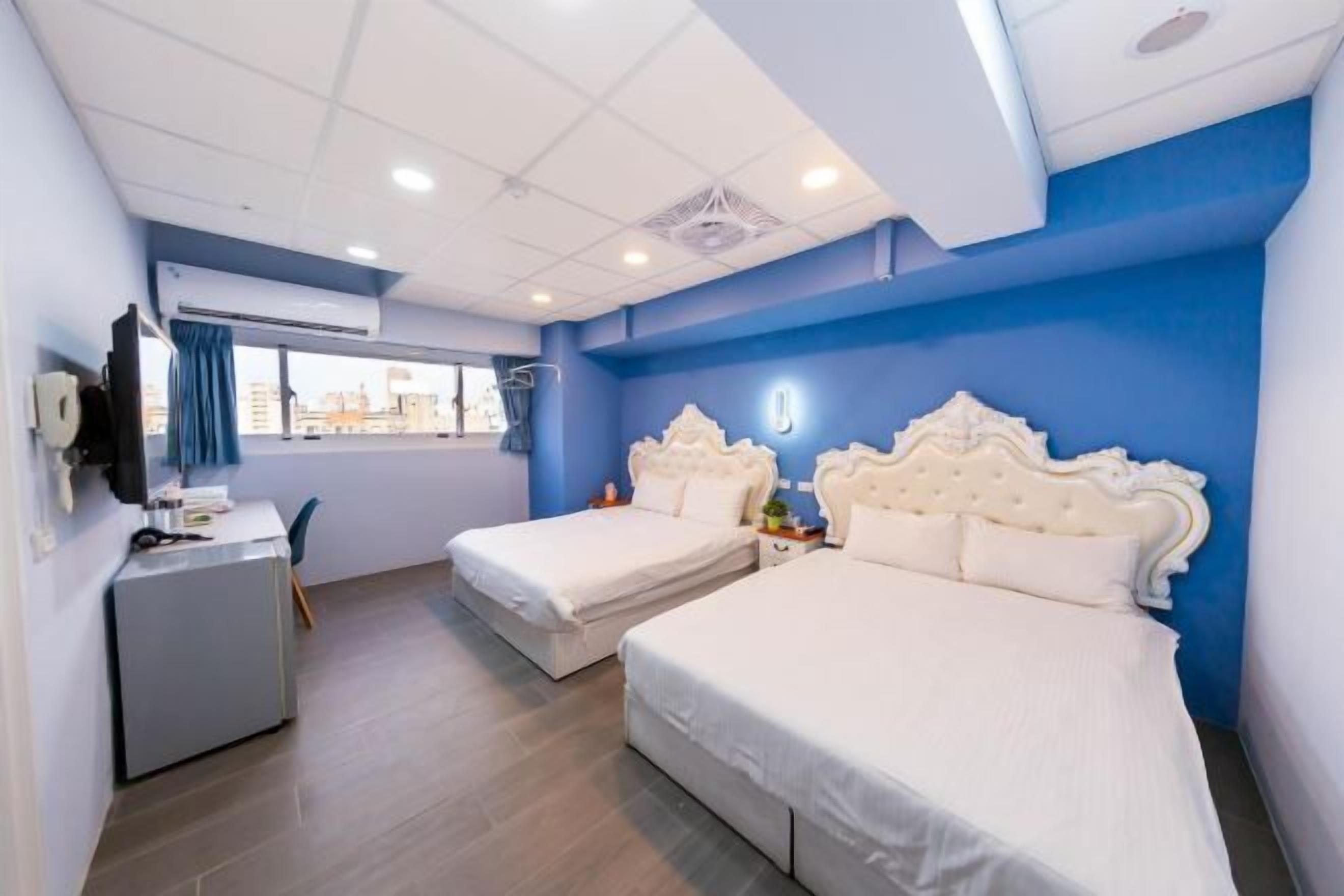 Egyptian cotton sheets, premium bedding, desk, blackout curtains