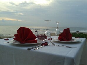 Breakfast, lunch, dinner served; Mexican cuisine, beach views 