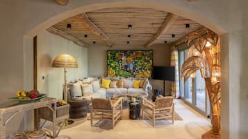 Wild Banana Beach House - Saint Jean | 客廳 | 平面電視、書籍