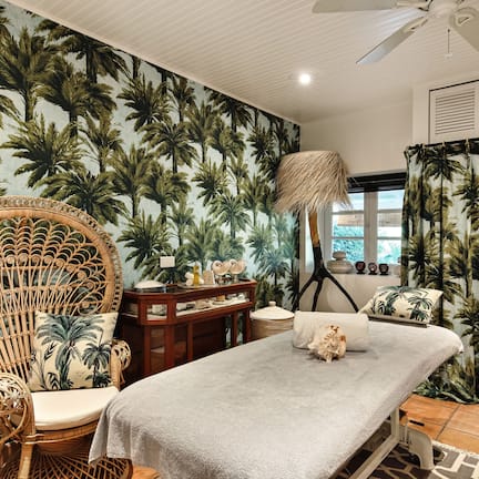 Body wraps, facials, 2 treatment rooms, massages