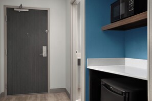 Room - Holiday Inn Express Pensacola Downtown by IHG (Pensacola)