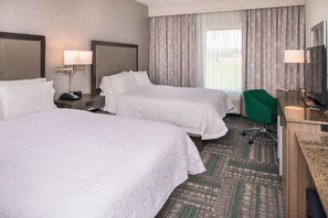 In-room safe, desk, blackout curtains, iron/ironing board - Hampton Inn Paragould (Paragould)