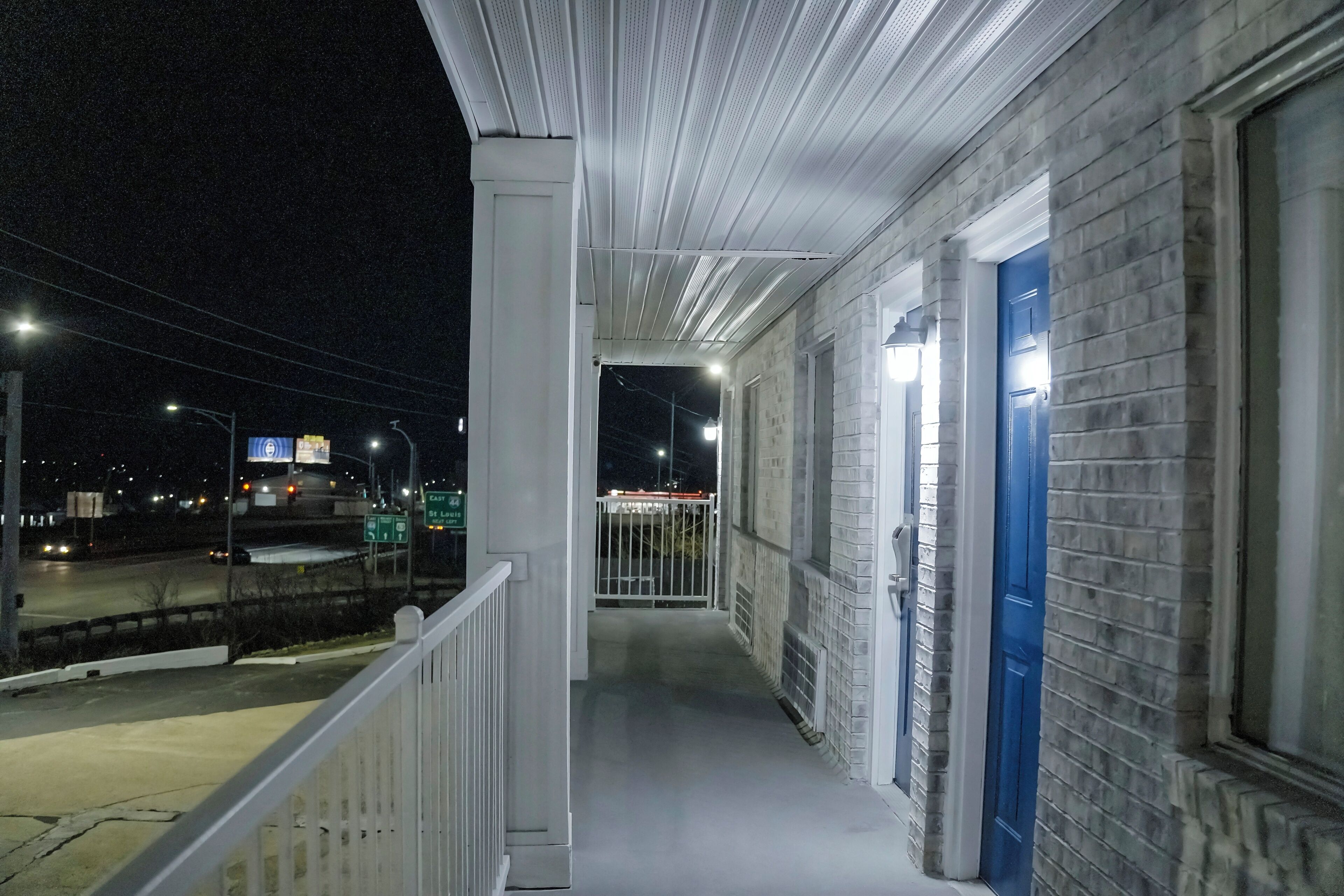 المنشأة من الخارج