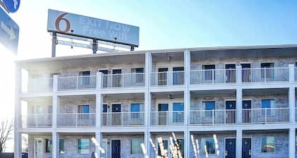 Motel 6 Rolla, MO