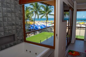 Deluxe Frente Mar com Banheira Hidromassagem | Vistas desde la habitación