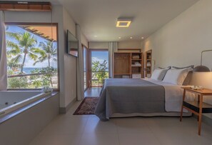 Suíte Delux Frente Mar com Banheira de Hidromassagem | Frigobar, cofres nos quartos, cortinas blackout, Wi-Fi de cortesia