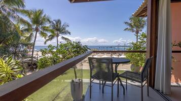 Suíte Delux Frente Mar com Banheira de Hidromassagem | Vue de la chambre