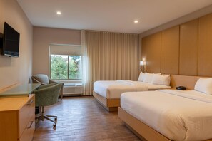 Premium bedding, in-room safe, desk, laptop workspace - The Chandler Inn Bethlehem - Littleton, an Ascend Collection Hotel (Bethlehem)