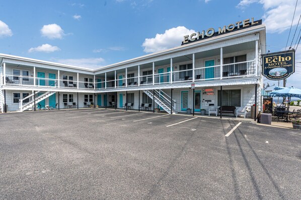 Front of property - Echo Motel & Oceanfront Properties (Old Orchard Beach)