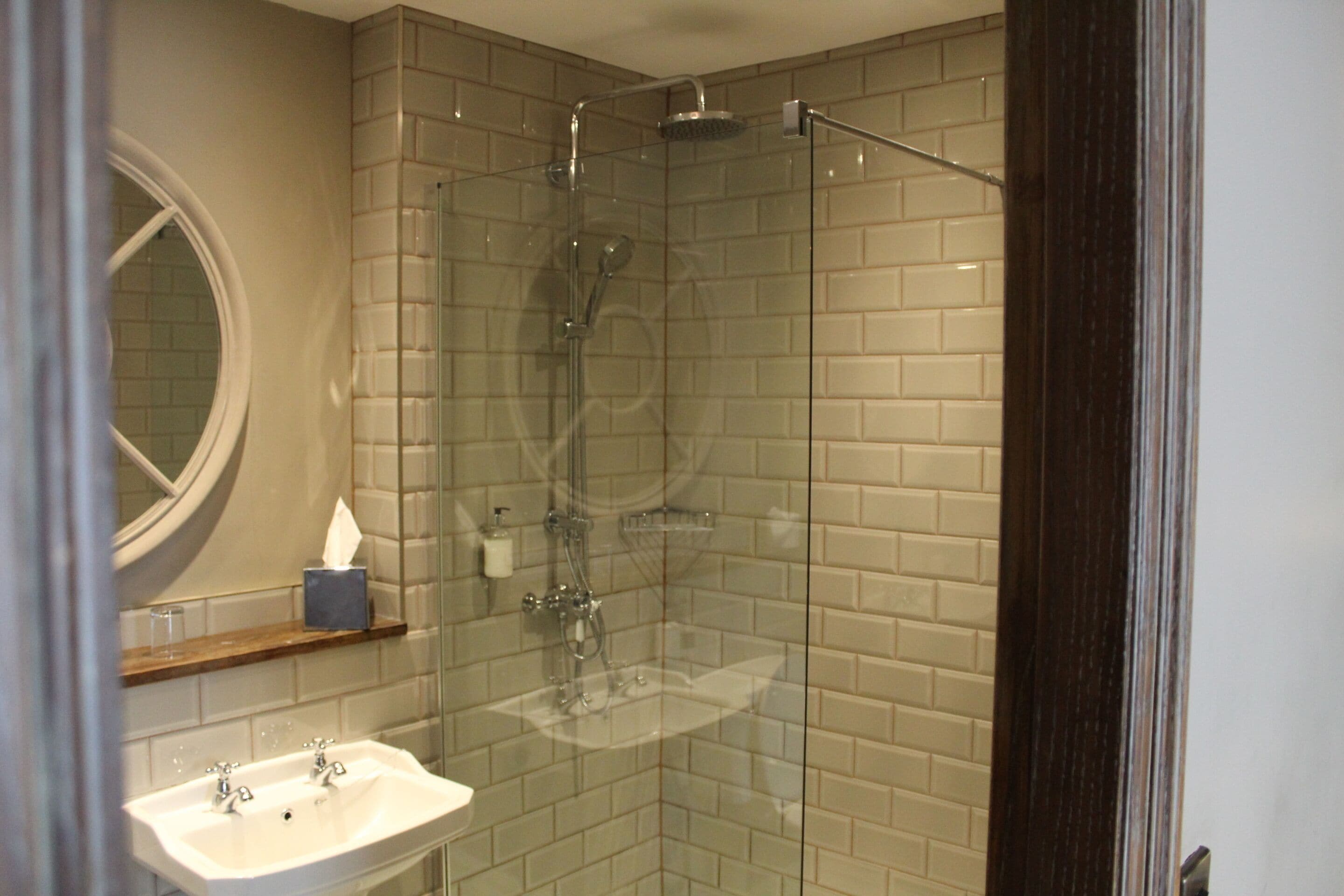 Standard Double Room, Ensuite | Bathroom | Towels