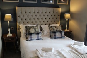 Standard Double Room, Ensuite - Red Dragon Inn (Carnforth)