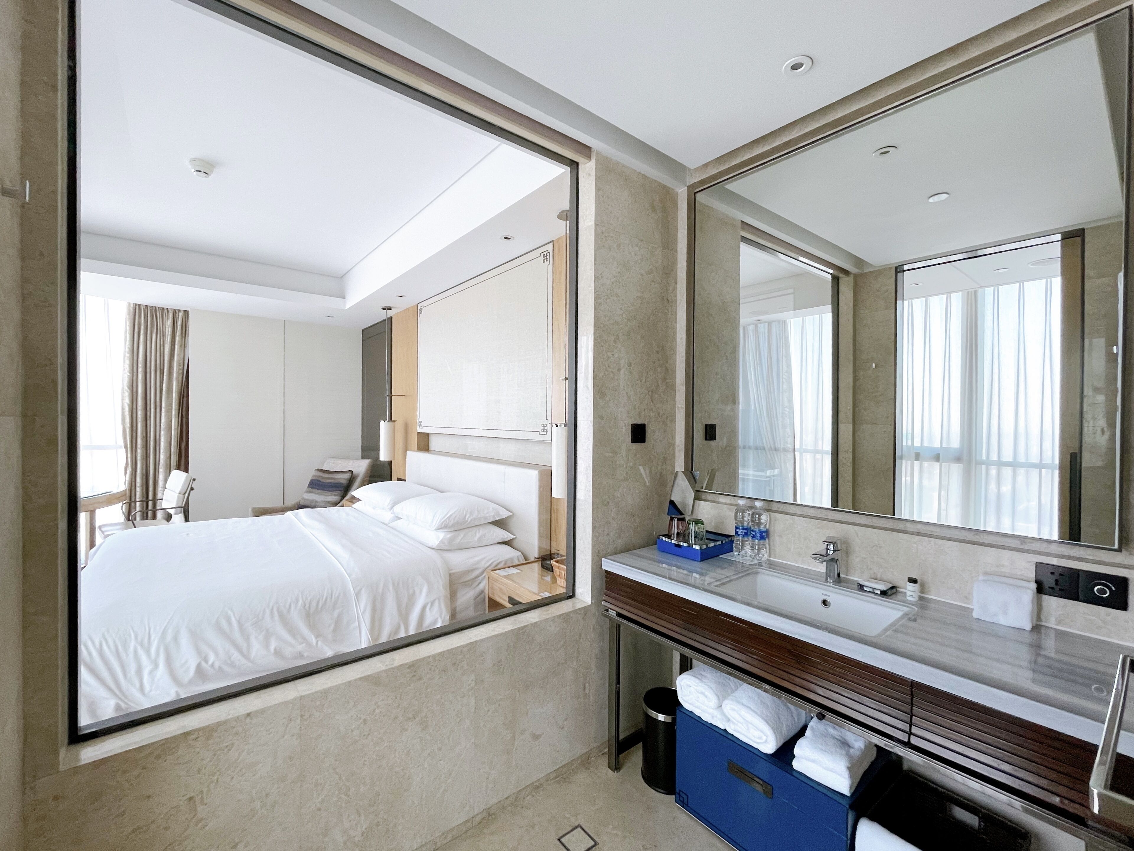 1 bedroom, down duvets, in-room safe, desk