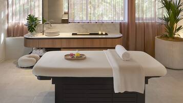Hammam, massages des tissus profonds, enveloppements corporels
