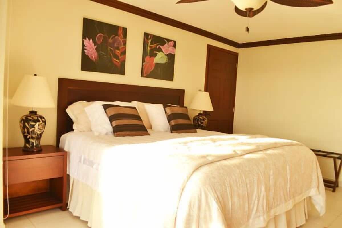 2 bedrooms, premium bedding, in-room safe, blackout curtains