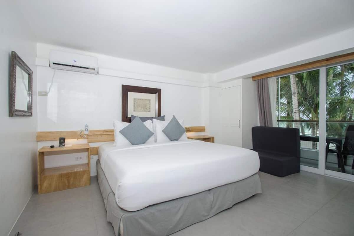 1 bedroom, in-room safe, desk, free WiFi