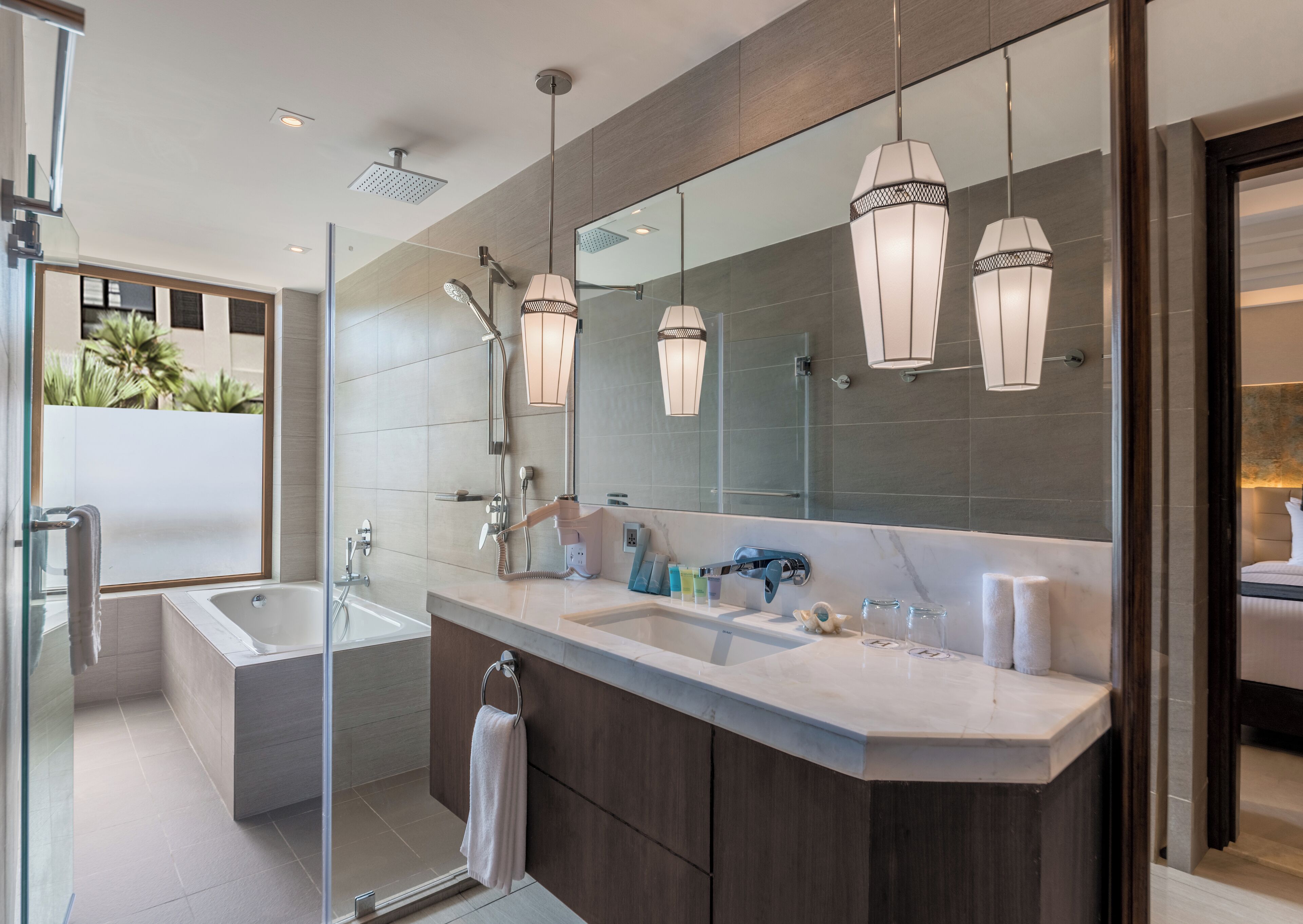 1 bedroom, premium bedding, in-room safe, desk