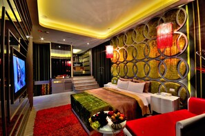 Duntäcken, minibar, mörkläggningsgardiner och ljudisolering