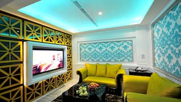 LCD-Fernseher, DVD-Player