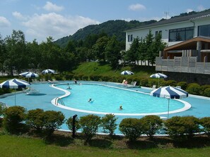 Seasonal outdoor pool