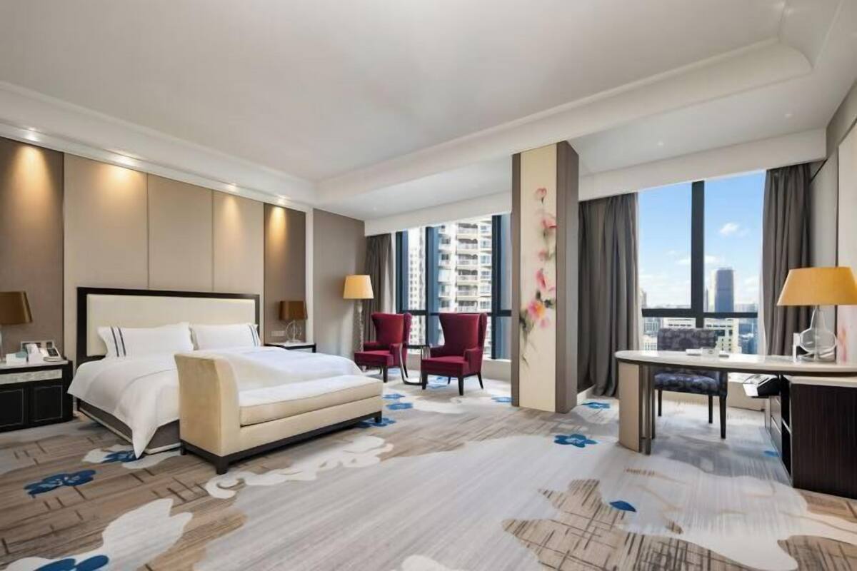 Minibar, in-room safe, desk, blackout drapes