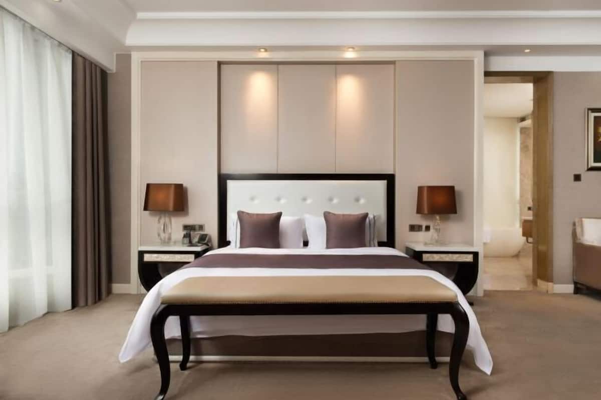 Minibar, in-room safe, desk, blackout curtains