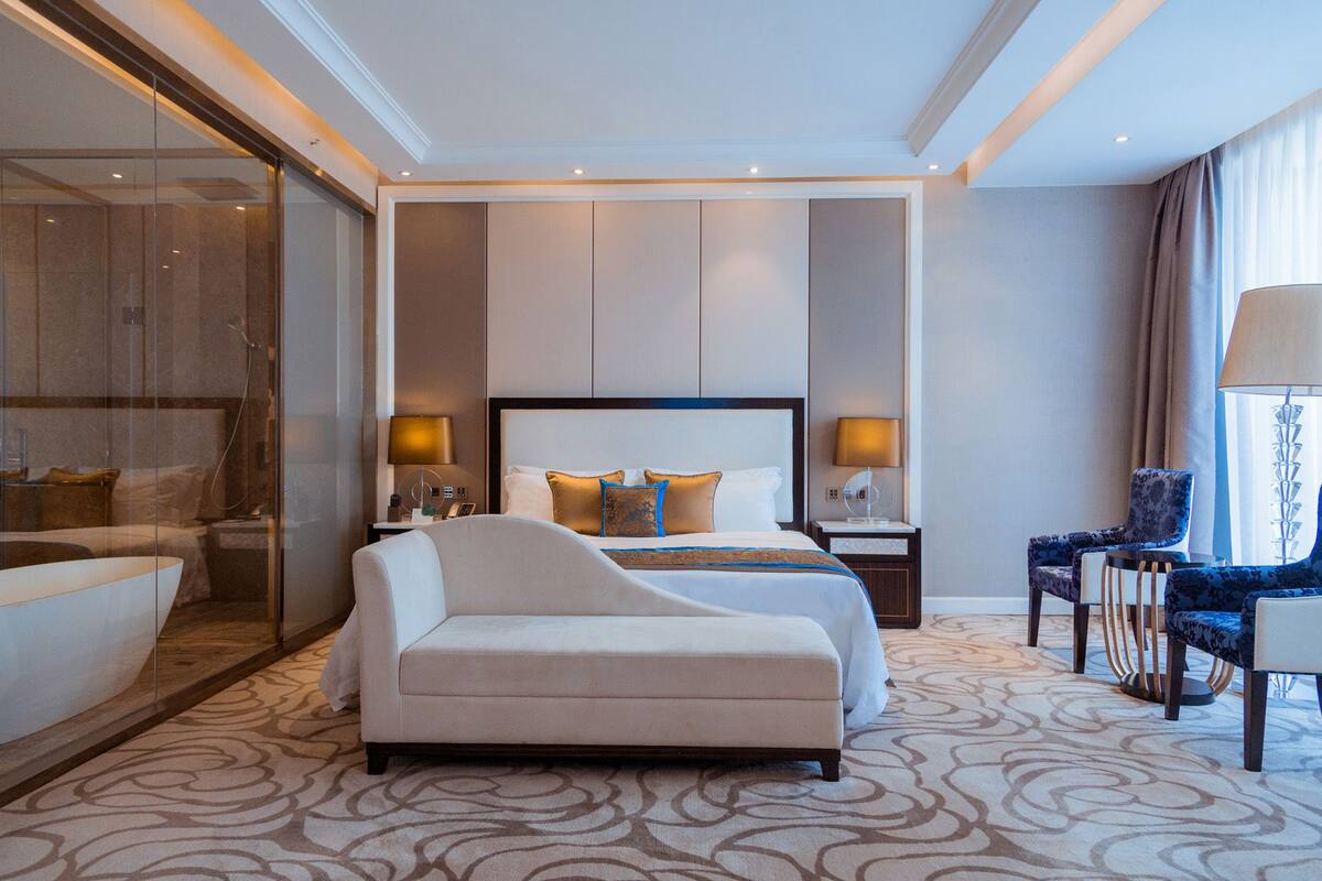 Superior Room | Minibar, in-room safe, desk, blackout curtains