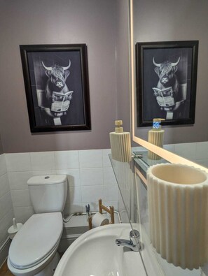 Standard Suite, Ensuite | Bathroom - The Crafty Cow (Bristol)