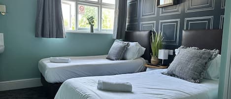 Standard Twin Room, Private Bathroom (Separate Private Bathroom)