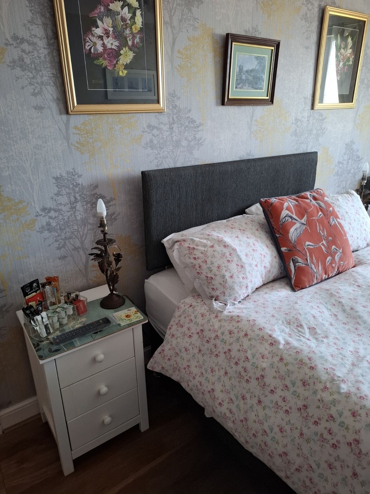 Economy Triple Room, Ensuite, Courtyard View (Hartleyburn )