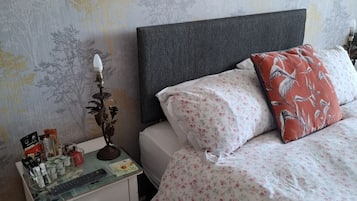 Economy Triple Room, Ensuite, Courtyard View (Hartleyburn )
