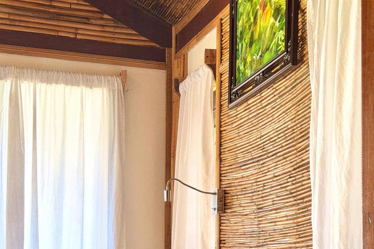 Casa a l'arbre Comfort, balcó, vistes a l'oceà | Roba de llit d'alta qualitat i escriptori