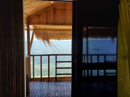 Tree House (Air Conditioning) | Terrace/patio