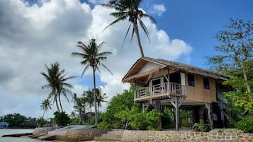 1 chambre, bureau, draps fournis
