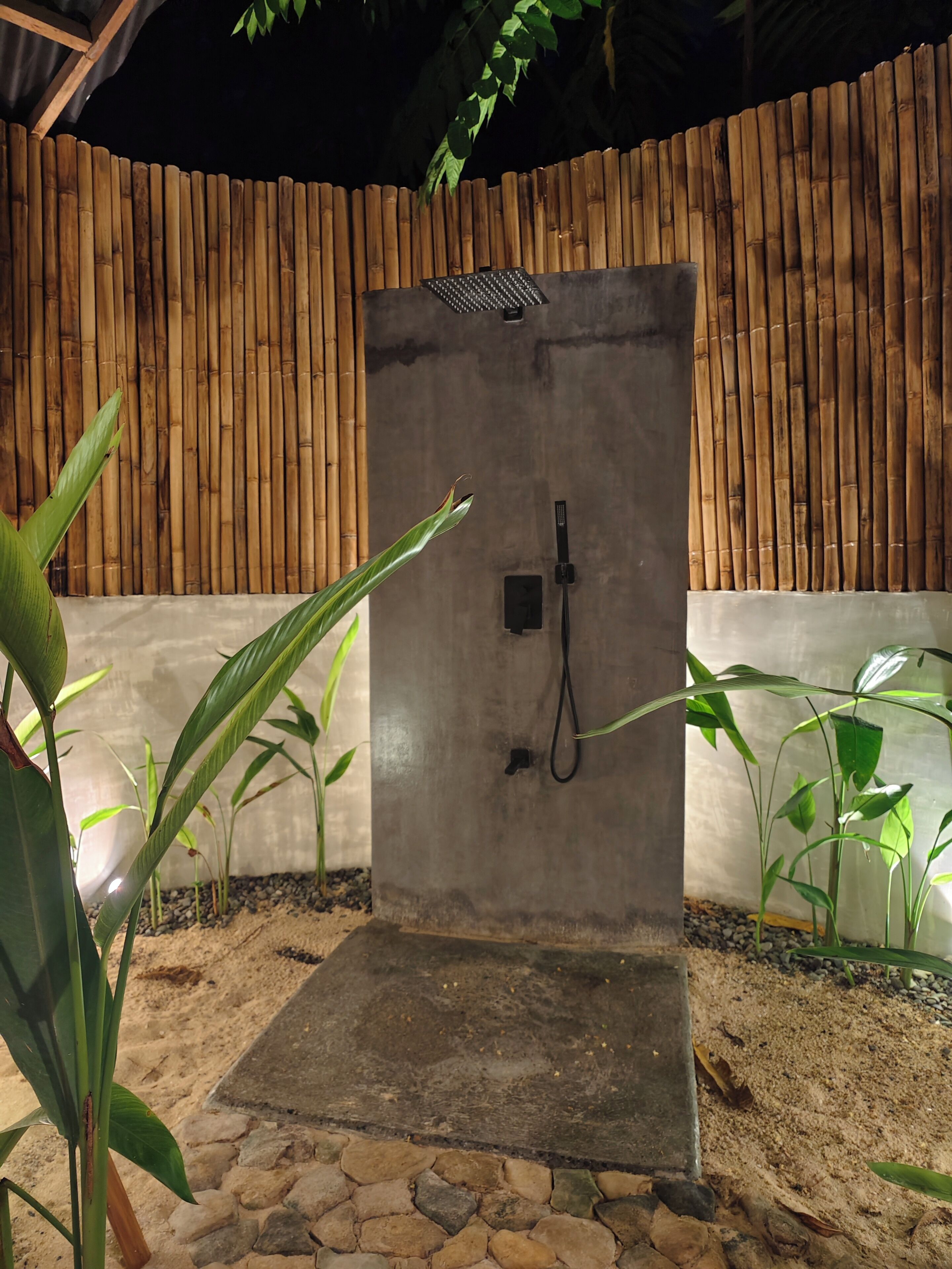 Phòng Executive, 1 giường cỡ queen | Phòng tắm | Buồng tắm vòi sen, đồ dùng nhà tắm miễn phí, máy sấy tóc, khăn tắm 