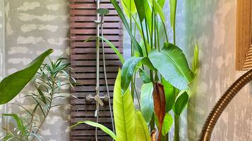 Comfort Villa, Ocean View | Bathroom | Shower, free toiletries, hair dryer, bidet