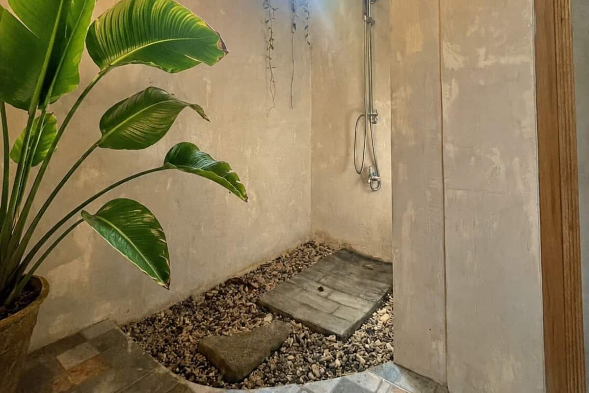 Habitació, vistes a l'oceà, primera línia de platja | Bany | Dutxa, articles de tocador gratuïts, assecador de cabells i bidet