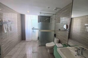 Room - Vienna International Hotel (Shanghai Daning International Hongkou Guangyue Road Store) (Shanghai)