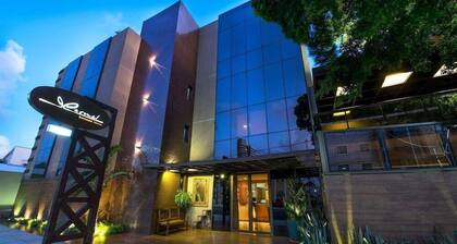 Carmel Express Hotel