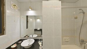 Room - Grand Astoria Hotel (Dubai)