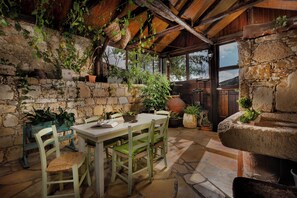Exclusive House (Elia House) | Terrasse/Patio