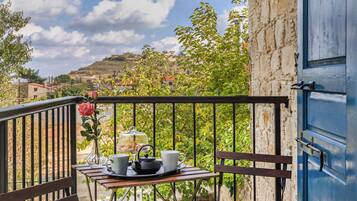 Deluxe Chalet | Balcony view