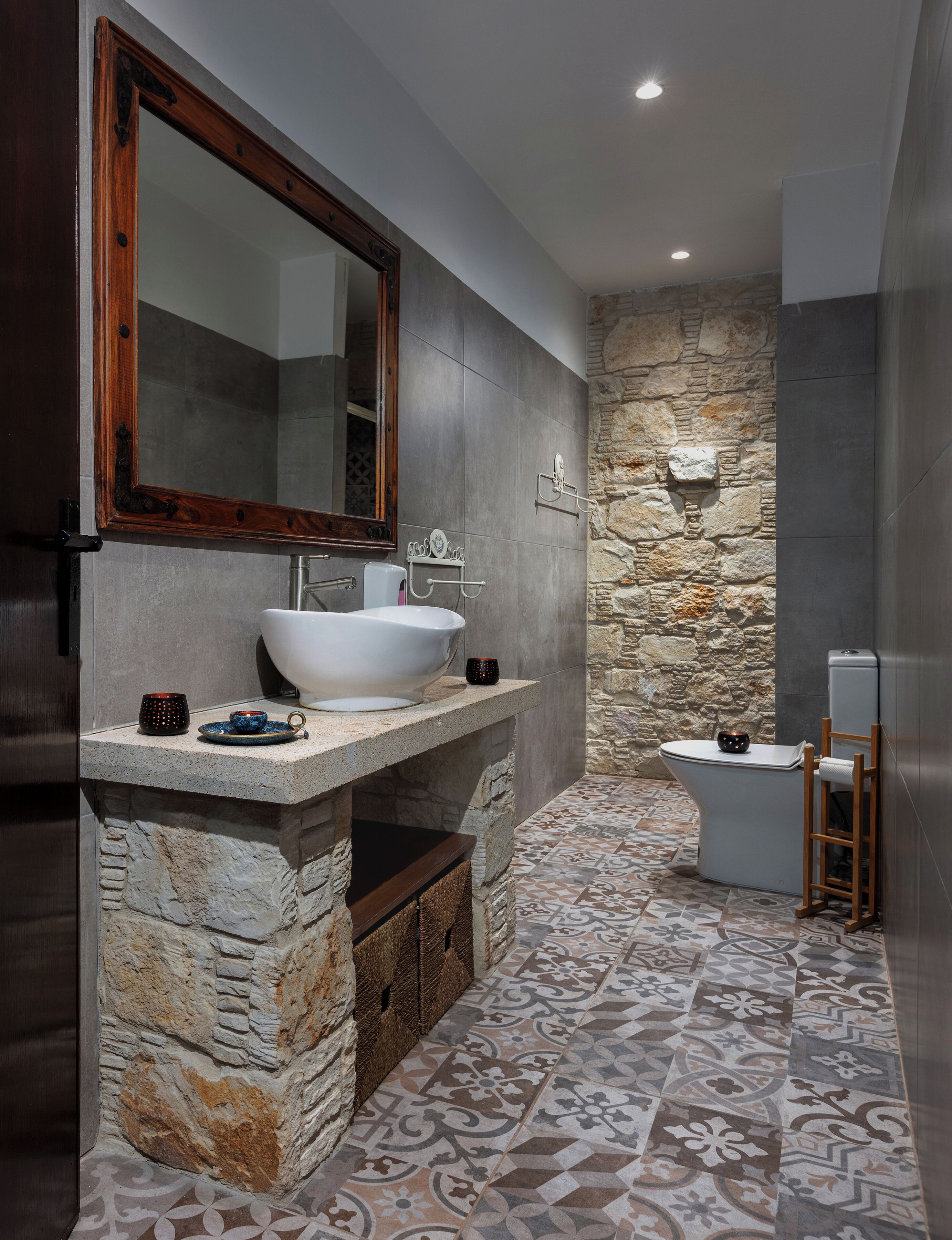 Deluxe Chalet | Bathroom | Free toiletries, hair dryer, slippers, towels