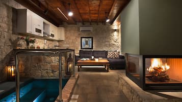 Elite Studio Suite (Palatoui) | Living area