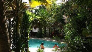 Alberca al aire libre