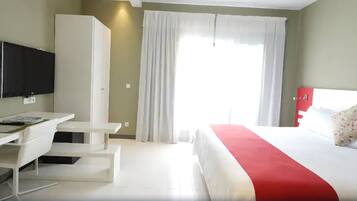 Junior Double Room | Egyptian cotton sheets, premium bedding, memory-foam beds, in-room safe