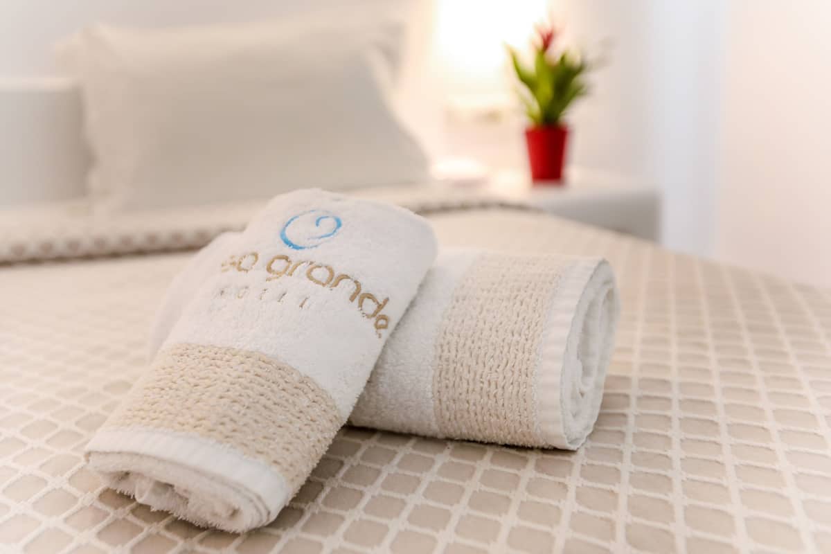 deluxe double room | 1 bedroom, iron/ironing board, free cots/infant beds, free wifi