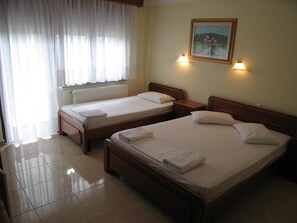 In-room safe, desk, soundproofing, iron/ironing board - Tropicana (Katerini)